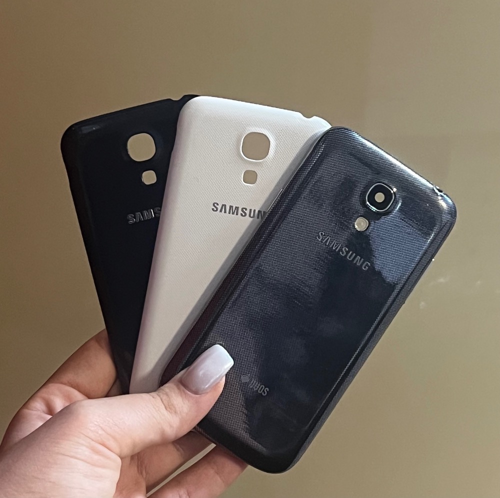 در پشت سامسونگ S4 MINI